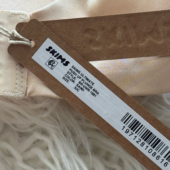 Skims Ultimate Push up Plunge Bra Sand Size 32C - Picture 7 of 7